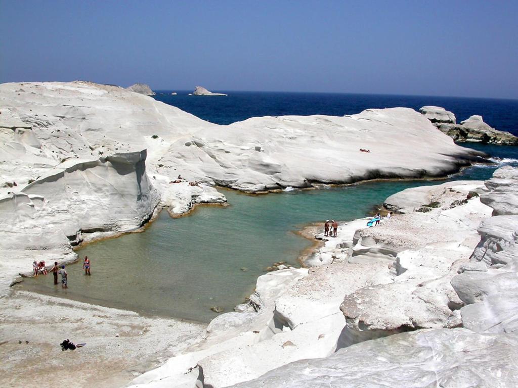 Sarakiniko View Studios Mandrakia Extérieur photo